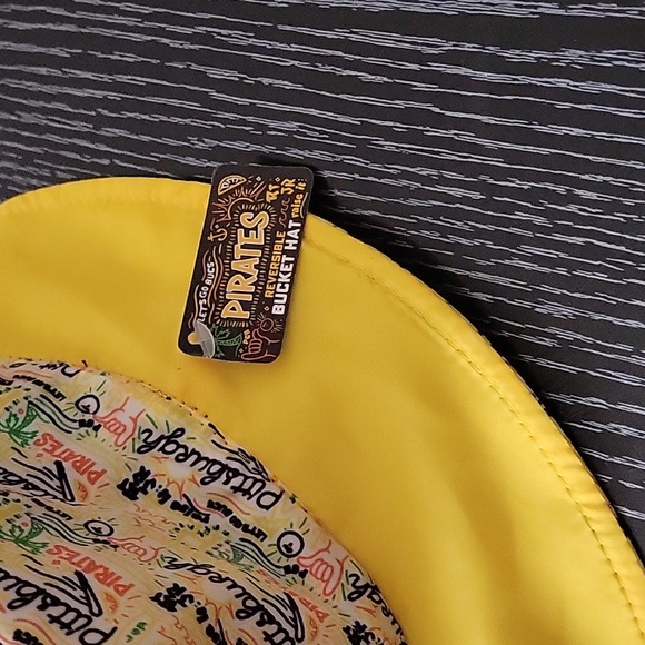 Yellow Pittsburgh Bucket Hat Reverdable - Picture 2 of 3